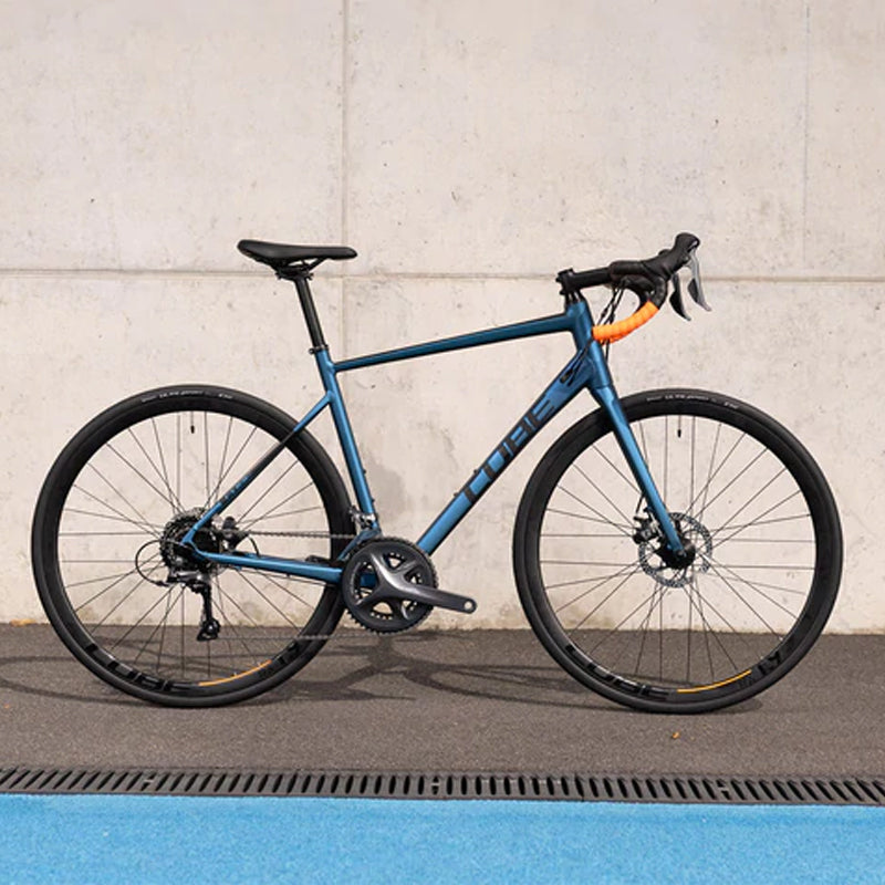 Bicicleta de ruta CUBE Attain Atlanticblue'n'Orange 2022 / Transmisión 2x8 velocidades